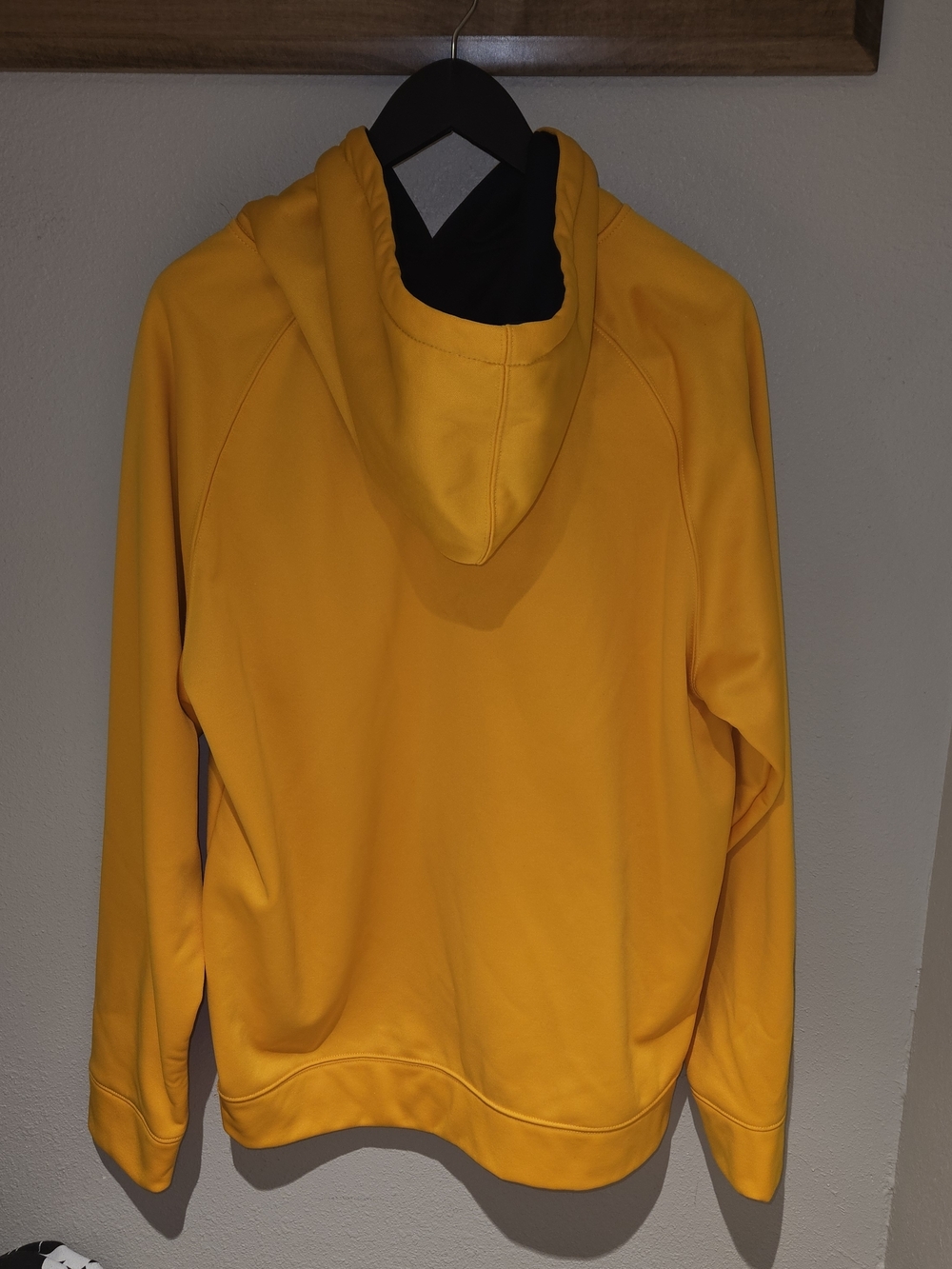 Colosseum Yellow Toledo Rockets Hoodie with Black Logo - Picture 6 of 10